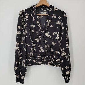 Heartloom V Neck Floral Blouse